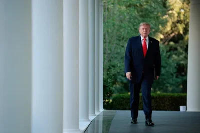 ประธานาธิบดี Donald Trump ขู่ที่จะจัดเก็บภาษีศุลกากรในอัตรา 100% ต่อประเทศที่มีการเรียกเก็บภาษีบริการดิจิทัลจากบริษัทของสหรัฐฯ โดยมาตรการดังกล่าวจะมีผลเหนือข้อตกลงทางการค้าต่างๆ เพื่อมุ่งเน้นการปกป้องบริษัทเทคโนโลยีของประเทศ
