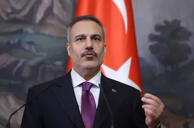 Foreign Minister Hakan Fidan says Turkey wants to join the EU's Single Euro Payments Area. Local financial institutions are now working on the technical issue.
