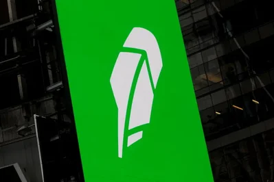 Robinhood is broadening its European perpetual futures offering to include commodities, ETFs, and foreign exchange with up to 10 times leverage. The company also announced plans to launch crypto trading in the UK and introduced a stablecoin lending product for US users.