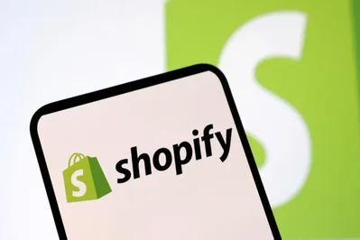 Shopify 在美國執法當局的壓力下，已指示商戶從其網店中移除所有電子尼古丁傳送系統。這項新的全球政策於本星期生效，並警告未能遵守限制規定的用戶，其店鋪可能會面臨終止服務的處分。