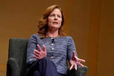 最高法院大法官 Amy Coney Barrett 和 Elena Kagan 出席国会听证会，请求将预算增加10%以加强司法安全。证词强调今年针对法官的威胁预计将增长38%，Barrett 详细阐述了个人遭遇的险情，包括近期发生的一起报假警骚扰事件。