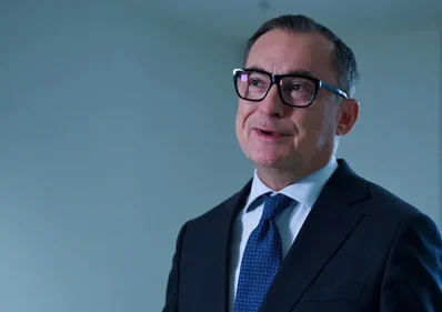European Central Bank policymakers signaled a measured approach to interest rates as they monitor rising oil prices and geopolitical volatility. While officials remain cautious, they noted that feared second-round inflation effects and excessive wage demands have not yet materialized.