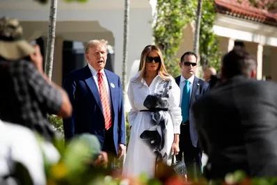 انتقد الرئيس Donald Trump التصويت عبر البريد ووصفه بأنه فاسد بطبيعته خلال خطاب ألقاه مساء أمس الخميس رغم استخدامه لهذه العملية شخصيا في انتخابات فلوريدا الأخيرة. وحث الرئيس مجلس الشيوخ على تمرير قانون حماية أمريكا لتقييد الاقتراع عبر البريد في حين يؤكد خبراء الانتخابات أن النظام يحظى بدعم قوي من الحزبين.