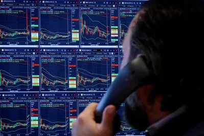 A Cox Capital Partners lançou ofertas de aquisição para sociedades de desenvolvimento empresarial não cotadas com descontos que chegam aos 30 por cento. Esta iniciativa ocorre num momento de aumento dos pedidos de resgate no setor, evidenciando os desafios de liquidez enfrentados pelos investidores.