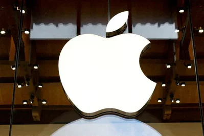 تجري شركة Apple ووزارة العدل الأمريكية مناقشات أولية لتسوية دعوى قضائية تتعلق بمكافحة الاحتكار تم رفعها في عام 2024. وتزعم الحكومة أن الشركة المصنعة لهواتف آيفون احتكرت سوق الهواتف الذكية وألحقت الضرر بمنافسيها.