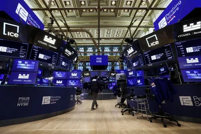 من المتوقع أن تسجل شركات أشباه الموصلات في مؤشر S&P 500 زيادة بنسبة 133% في أرباح الربع الثاني مع المساهمة بنحو نصف النمو الإجمالي للمؤشر. ورغم التوقعات القوية للأرباح، يلتزم المستثمرون الحذر مع تأثر أسعار الأسهم بتقلبات السوق الأخيرة والمخاوف بشأن استدامة الطلب على الذكاء الاصطناعي.
