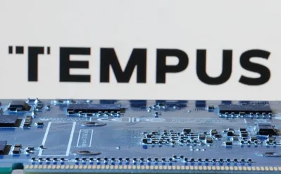 Tempus AIは、精密医療ポートフォリオに高度ながん検査を統合するため、Personalisを全株式交換方式で買収すると発表しました。この取引により腫瘍DNAを追跡する技術の獲得が可能となり、買収手続きは2027年初頭までに完了する見通しです。