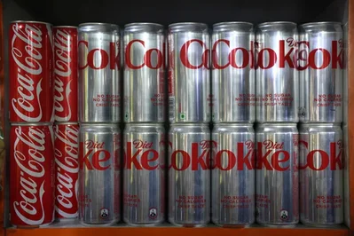 Coca-Colaは2027年に予定しているインドのボトリング事業の新規株式公開（IPO）に向け、JPMorganとCitiを主幹事に指名しました。この案件にはKotakとMorgan Stanleyも参画する予定です。インド市場での事業拡大を見据えた重要な資金調達の動きとして注目されます。