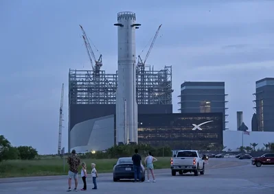 SpaceX has scheduled its thirteenth Starship flight test for Thursday, July 23, after a propulsion system issue triggered a last-second abort on July 16. The mission will carry 20 Starlink satellites to demonstrate dispensing systems and laser communication links during a suborbital trajectory.