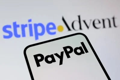 PayPal estudia una propuesta de compra privada por 53 mil millones de dólares de Stripe y Advent International ante una valoración de mercado inferior a sus máximos de 2021. La junta prevé reunirse este lunes para analizar la oferta y decidir si un plan de recuperación lograría una valoración superior.