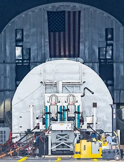 SpaceXは火曜日にケープカナベラルからNorthrop Grummanの無人補給船機材を搭載したFalcon 9ロケットを打ち上げる予定です。フロリダ州のスペースコーストでは2026年上半期に47回の軌道打ち上げが実施されましたが、今回のミッションはそれに続く比較的穏やかな活動期間を経て行われます。