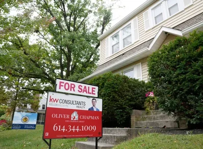 The national housing affordability index rose to 102.3 in June despite median home prices reaching a record $440,600. Strong wage growth and lower mortgage rates have improved buyer conditions across the country, while Tennessee markets show increased inventory and longer selling times.