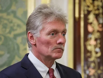 The Kremlin stated it will wait for Washington to present new peace proposals as it believes President Trump is sincere in his efforts to end the war. While Russia continues its military operations, officials expressed a desire to resume mediation once the Middle East crisis eases.