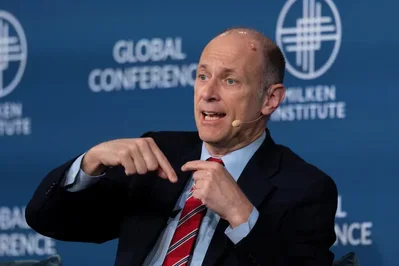 芝加哥联邦储备银行行长Austan Goolsbee表示近期通胀数据显现改善迹象。他希望关税和油价的消退将有助于推动通胀率重返百分之二的目标。