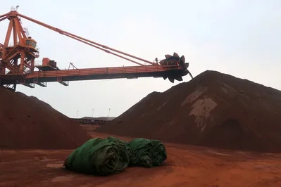 O China Mineral Resources Group pediu aos operadores domésticos para comprarem minério de ferro através da sua plataforma proprietária. A medida visa aumentar o controlo estatal e a visibilidade de preços no importante mercado de produção de aço.