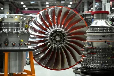 Reliance Industries công bố kế hoạch hợp tác với Rolls-Royce để phát triển và sản xuất động cơ chiến đấu cho máy bay chiến đấu của Ấn Độ. Sự hợp tác này nhằm mục đích thúc đẩy năng lực quốc phòng nội địa.
