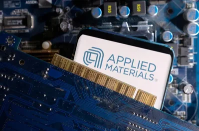 Cổ phiếu Applied Materials giảm trong phiên giao dịch đầu ngày khi nhà đầu tư yêu cầu tốc độ tăng trưởng nhanh hơn trong bối cảnh cạnh tranh gia tăng, bất chấp việc công ty đưa ra dự báo doanh thu quý bốn khả quan.