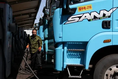 Xuất khẩu xe tải điện của Trung Quốc sang các nước châu Á khác đã tăng gấp đôi sau khi giá nhiên liệu tăng vọt do xung đột tại Trung Đông. Các nhà sản xuất báo cáo thời gian hoàn vốn đầu tư được rút ngắn khi các đội xe khu vực đẩy nhanh quá trình điện khí hóa.