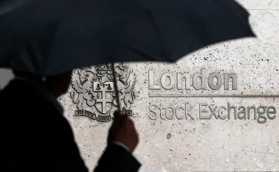 Bolsa de Londres sube por el oro