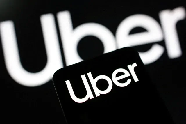 ภาพแฟ้มภาพ: โลโก้ Uber ปรากฏในภาพประกอบนี้เมื่อวันที่ 16 กรกฎาคม 2026 REUTERS/Dado Ruvic/Illustration/File Photo