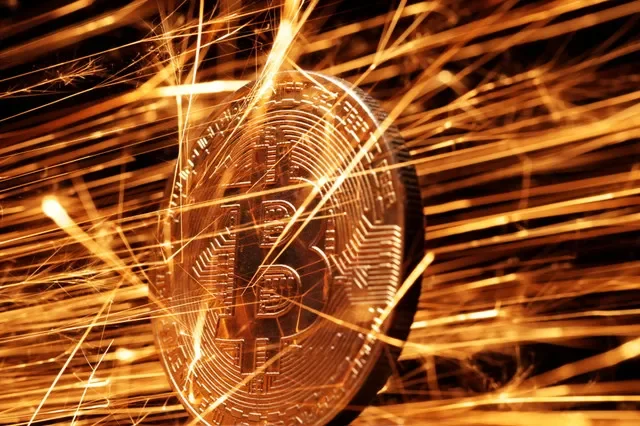 FILE PHOTO: Sparks strike representation of cryptocurrency Bitcoin in this illustration taken November 24, 2024. REUTERS/Dado Ruvic/Illustration/ File Photo