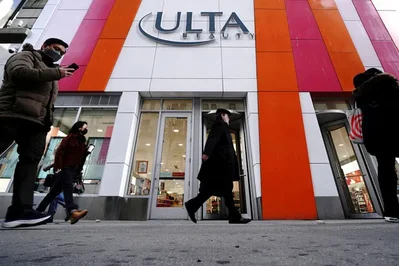 Ulta Beauty 通期上方修正