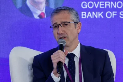 رئيس بنك التسويات الدولية يشكك في كفاءة العملات المستقرة للمدفوعات واسعة النطاق