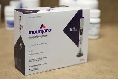 美国食品药品监督管理局（FDA）已批准礼来公司的糖尿病药物Mounjaro用于降低成年2型糖尿病患者的心脏病发作和中风风险。此项批准将该疗法的医疗应用拓展到了常规血糖管理之外。