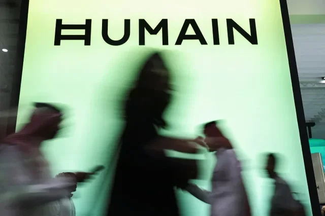 โลโก้ของ HUMAIN (บริษัท AI สัญชาติซาอุดีอาระเบีย) ปรากฏระหว่างพิธีเปิดงานเทคโนโลยี LEAP ในกรุงริยาด ประเทศซาอุดีอาระเบีย เมื่อวันที่ 31 สิงหาคม 2026 REUTERS/Hamad I Mohammed