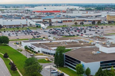 GM Canadian Workers Approve Deal for New Truck