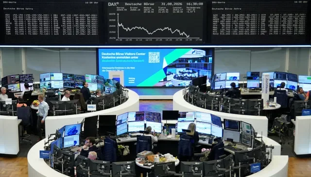 กราฟดัชนีราคาหุ้น DAX ของเยอรมนีที่ตลาดหลักทรัพย์ในเมืองแฟรงก์เฟิร์ต ประเทศเยอรมนี วันที่ 31 สิงหาคม 2026 REUTERS/Staff