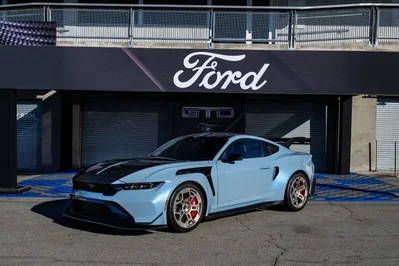 Ford faz recall de 159.000 veículos, incluindo Mustang