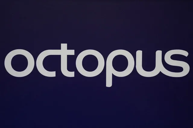 صورة أرشيفية: عرض شعار Octopus خلال معرض Everything Electric للطاقة المنزلية والمركبات الكهربائية في لندن، بريطانيا، 16 أبريل 2025. رويترز/مايا سميجكوفسكا/ صورة أرشيفية