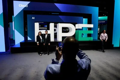 HPE Raises Forecasts on AI Demand