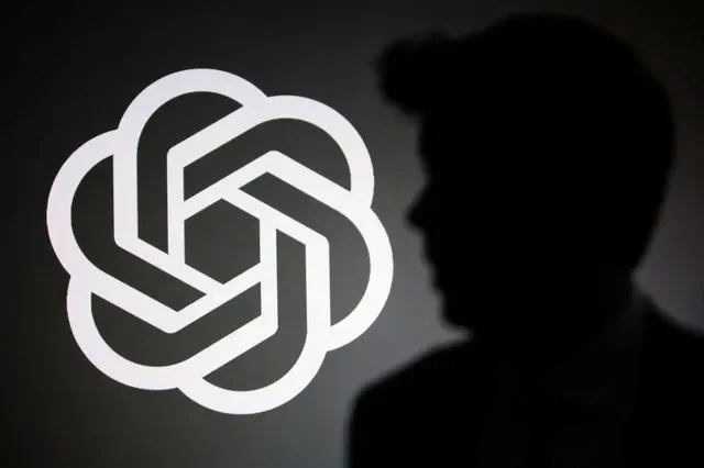 تظهر في هذا الرسم التوضيحي صورة ظلية لسام ألتمان وشعار OpenAI، في 11 يونيو 2026. REUTERS/دادو روفيتش/رسم توضيحي
