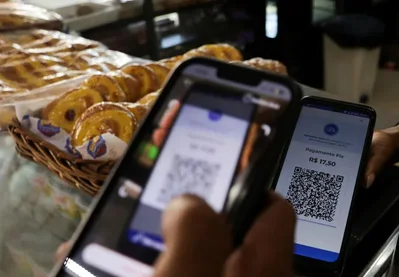 Brazils central bank and the European Central Bank are exploring a potential link between their instant payment systems. Officials suggest a pilot project could launch by 2028 if technical evaluations prove successful.