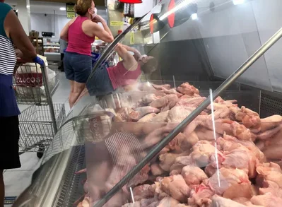 China podría rivalizar con Brasil en los mercados de pollo