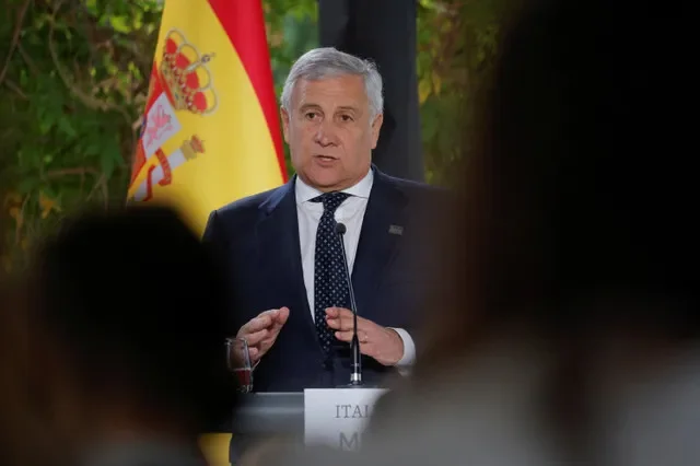 Bộ trưởng Ngoại giao Ý Antonio Tajani phát biểu trong cuộc họp báo chung tại Hội nghị thượng đỉnh các nhà lãnh đạo MED9 ở Portoroz, Slovenia, ngày 20 tháng 10 năm 2025. REUTERS/Borut Zivulovic