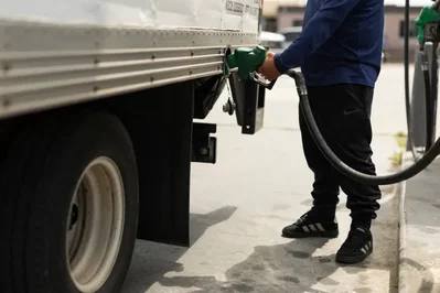 Bolsas asiáticas suben impulsadas por tecnológicas