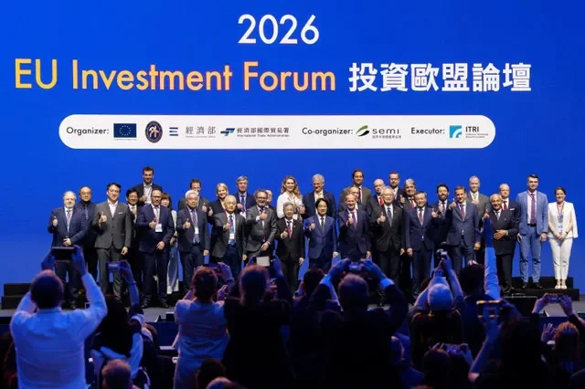 Taiwan's President Lai Ching-te poses for a group photo at the Taiwan-EU Semiconductor Forum held on the sidelines of the SEMICON Taiwan exhibition in Taipei, Taiwan, September 1, 2026. REUTERS/Ann Wang