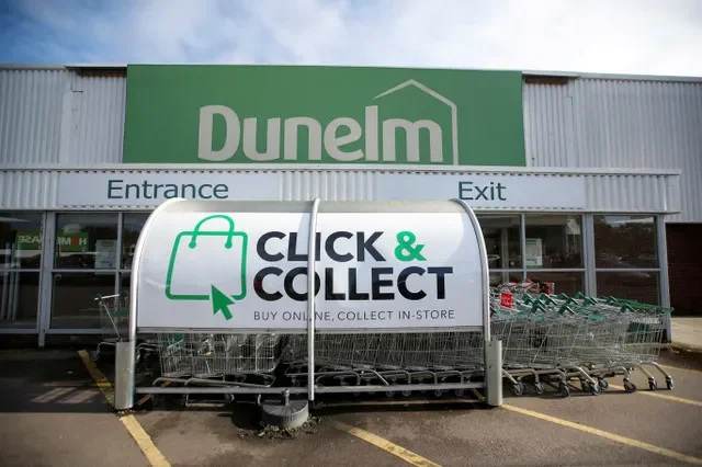 صورة أرشيفية: مشهد لمتجر Dunelm في سانت ألبانز، بريطانيا في 15 أكتوبر 2020. REUTERS/Peter Cziborra/صورة أرشيفية