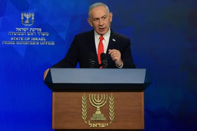 FOTO DE ARQUIVO: O primeiro-ministro israelense, Benjamin Netanyahu, concede entrevista coletiva após um acordo entre os EUA e o Irã, em Jerusalém, em 15 de junho de 2026. REUTERS/Ronen Zvulun/Pool/File Photo