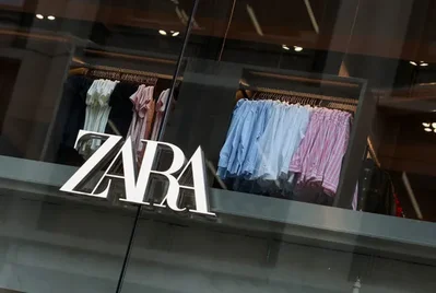 Zaraの親会社であるInditexは、8月の為替変動調整後の売上高が9%増加したと発表しました。このファストファッション大手は、欧州全域での季節外れの熱波や複雑な世界経済情勢にもかかわらず、好調な取引の恩恵を受けました。