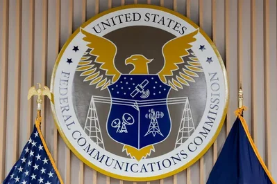 The US Federal Communications Commission proposed opening more than one thousand megahertz of spectrum for satellite broadband services. The initiative aims to enhance connectivity for homes, flights, and ships while modernizing infrastructure rules.