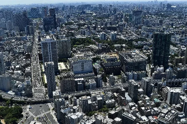 2021年8月6日,從日本東京鐵塔俯瞰東京市區全景。REUTERS/克洛達·基爾科因