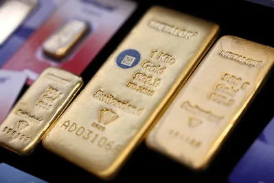 現貨黃金上漲1.4%，美元則在兩周低位附近徘徊。投資者正在等待本周關鍵的美國通脹數據。交易員正在消化潛在加息的預期。