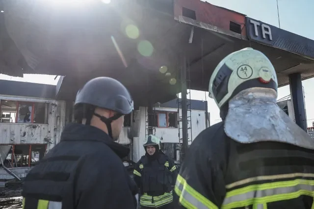 Firefighters work at a site of a gas station hit by a Russian drone strike, amid Russia's attack on Ukraine, in Kyiv, Ukraine September 10, 2026. REUTERS/Alina Smutko