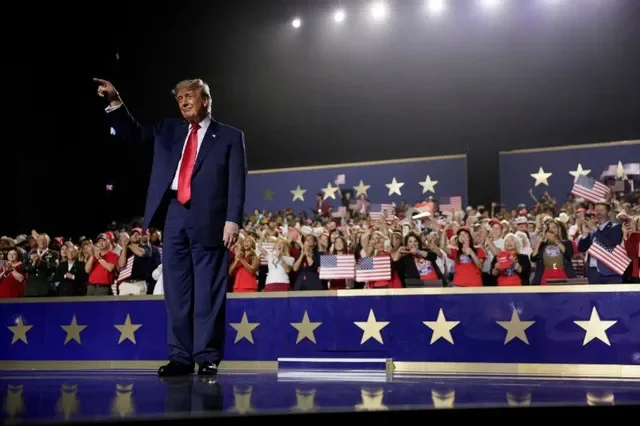U.S. President Donald Trump gestures onstage at the Republican National Midterm Convention in Dallas, Texas, U.S., September 10, 2026. REUTERS/Evan Vucci