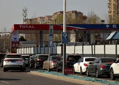 الصين تحد من زيادات أسعار الوقود