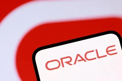 巨額未完成訂單積壓緩解了投資人對其支出的擔憂，Oracle股價於早盤走高。分析師指出，現金流復甦仍需時日。